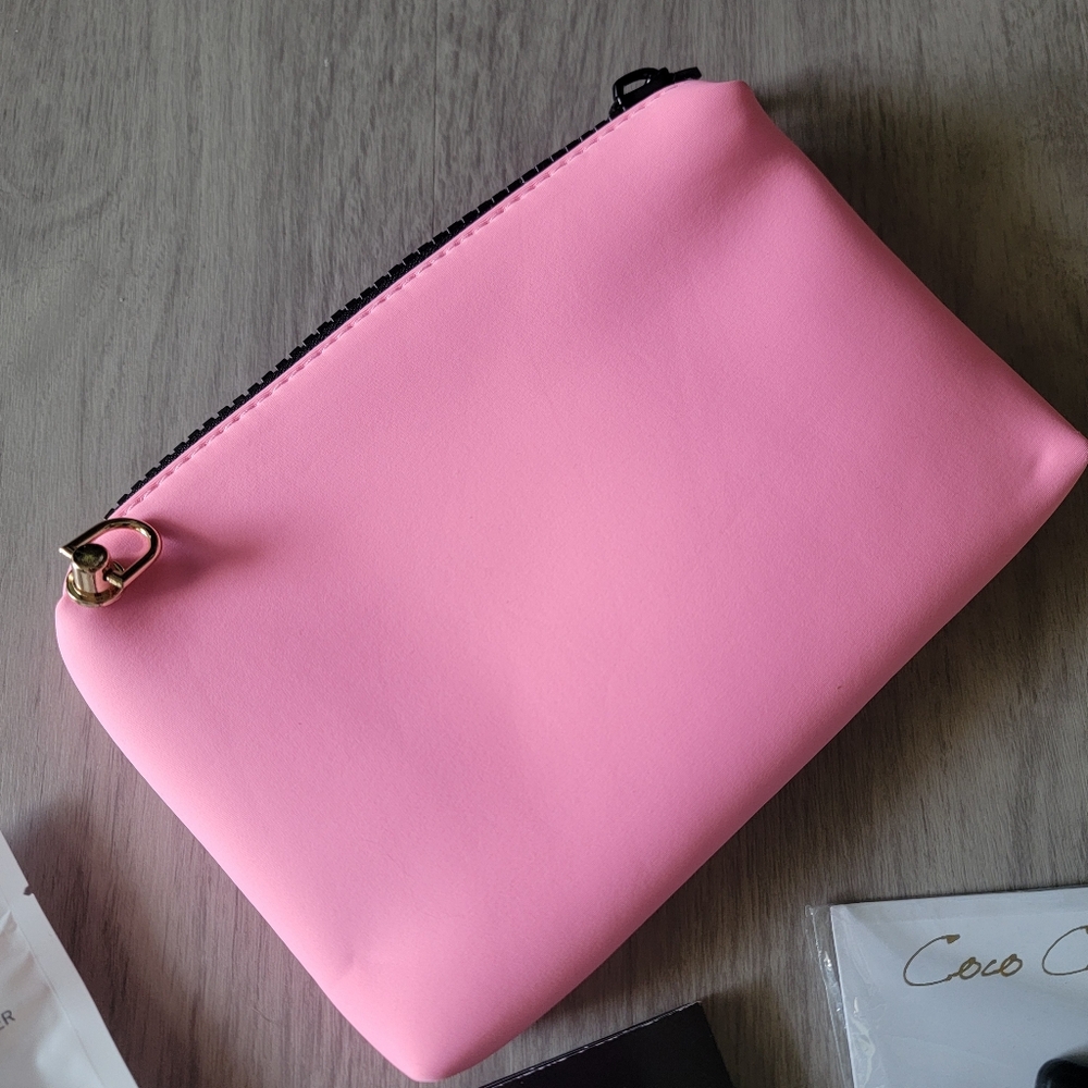 SALE🎉 4pcs NWOT Chanel Pink Cosmetic Pouch - Picture 7 of 10